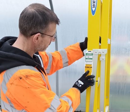 205.1 Working at Heights using Steps and Ladders
